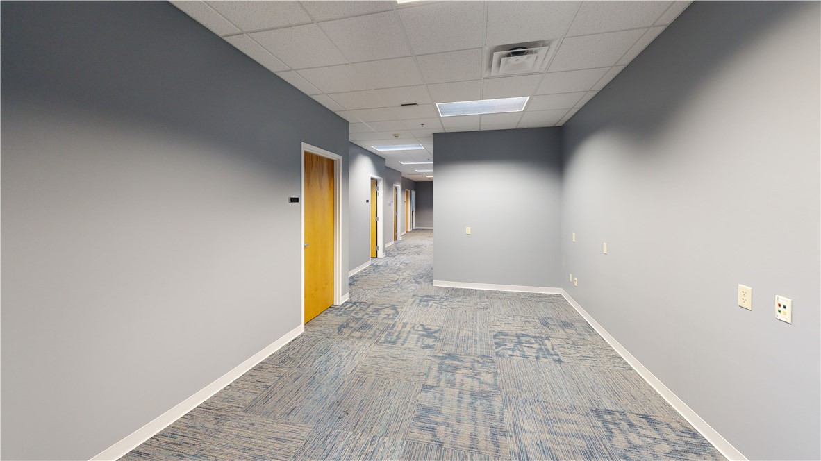Pinnacle Pointe Ph 2 Rogers - Commercial Lease