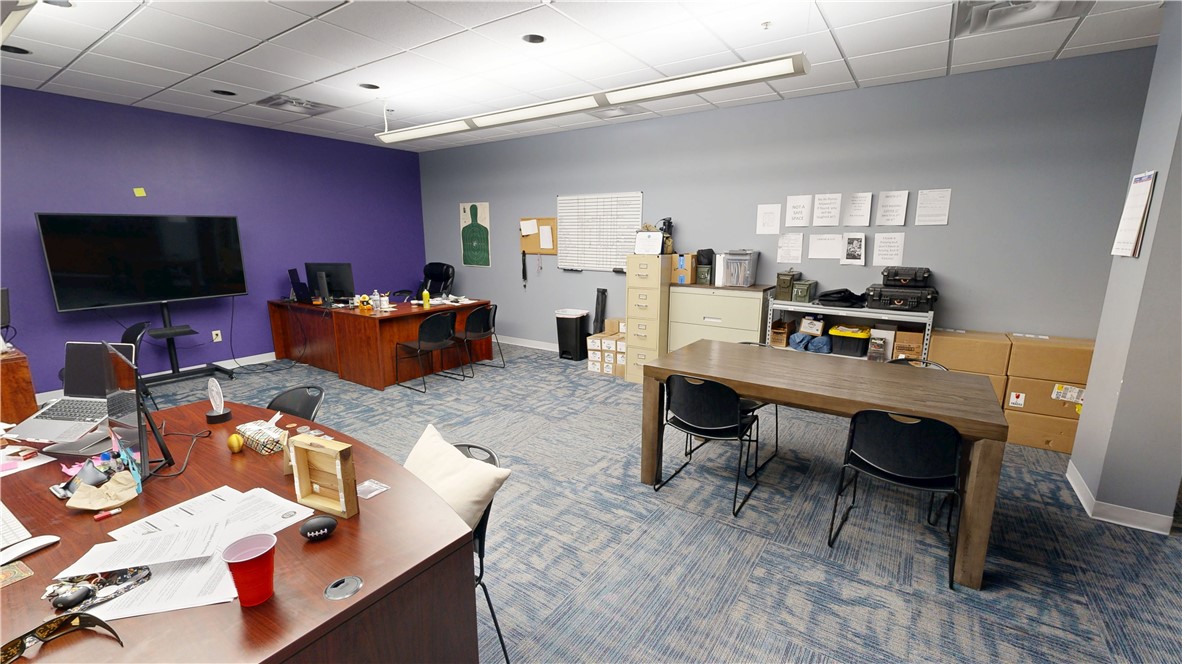 Pinnacle Pointe Ph 2 Rogers - Commercial Lease