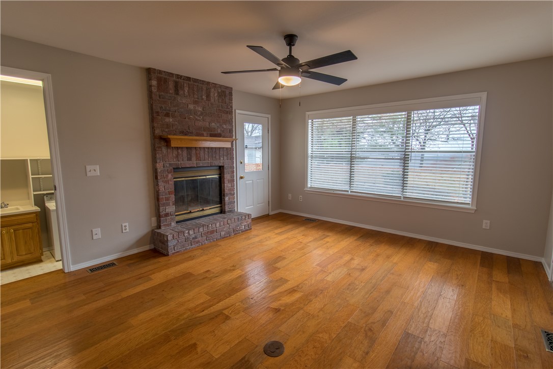 DUTCHMANS 3RD ADD-RURBAN - Residential Lease