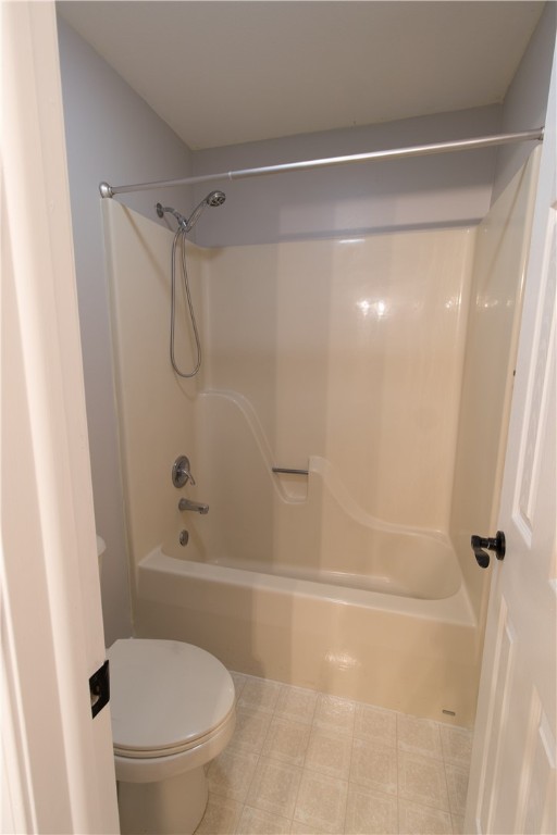 DUTCHMANS 3RD ADD-RURBAN - Residential Lease