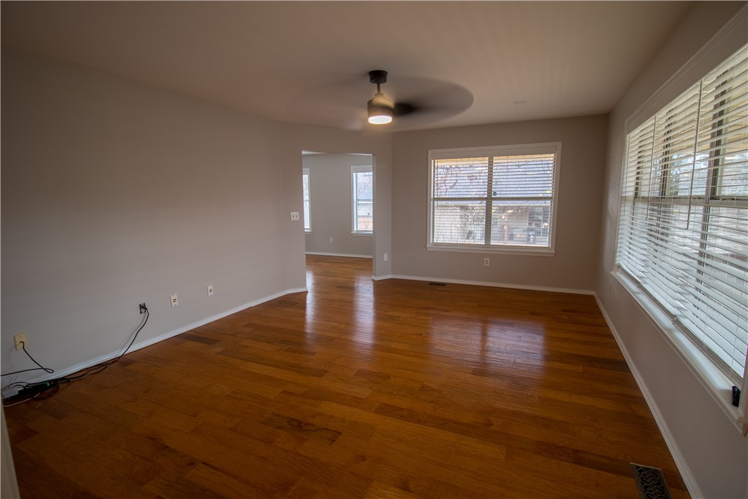 DUTCHMANS 3RD ADD-RURBAN - Residential Lease