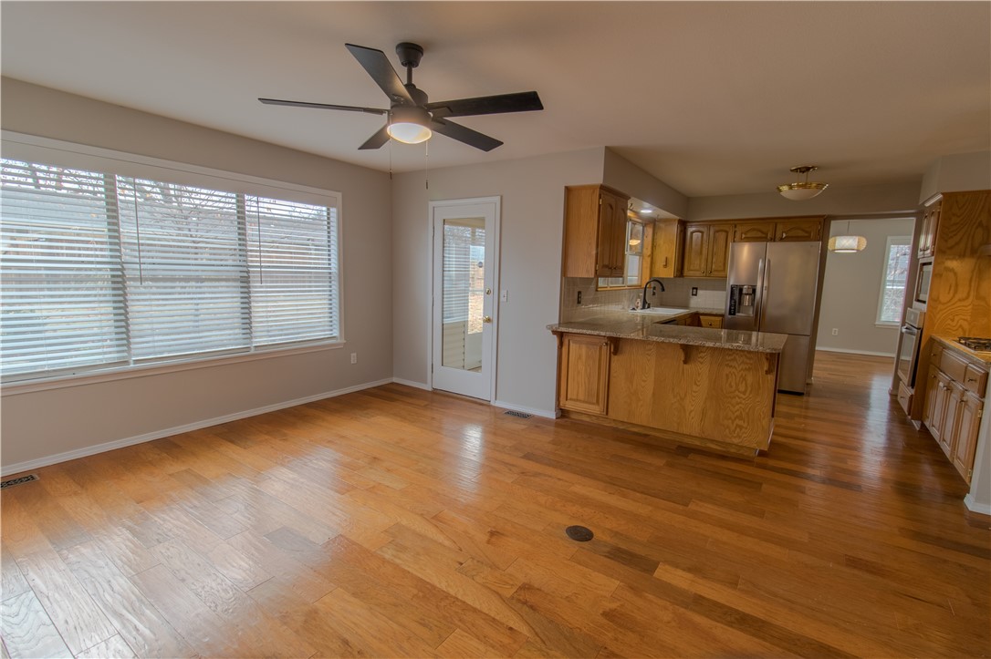 DUTCHMANS 3RD ADD-RURBAN - Residential Lease