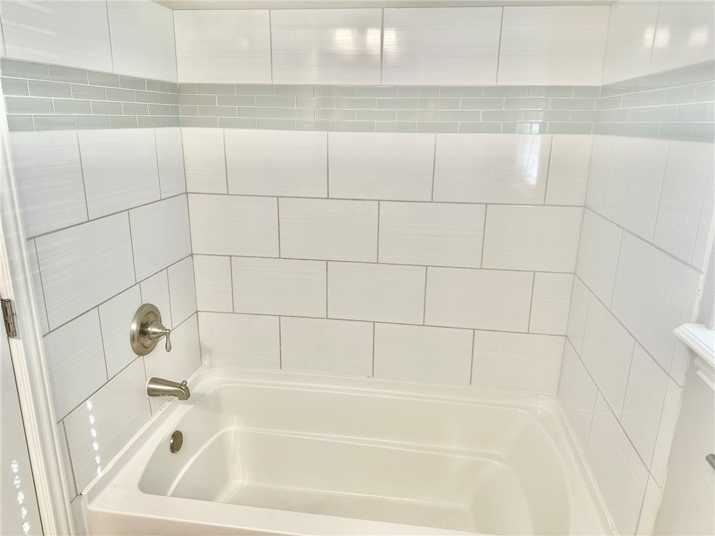 Avondale Sub 1 Bvv - Residential Lease