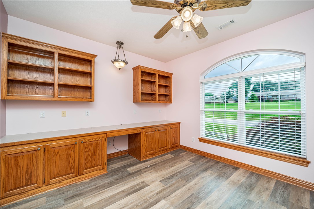 Unit 9 Holiday Island - Residential