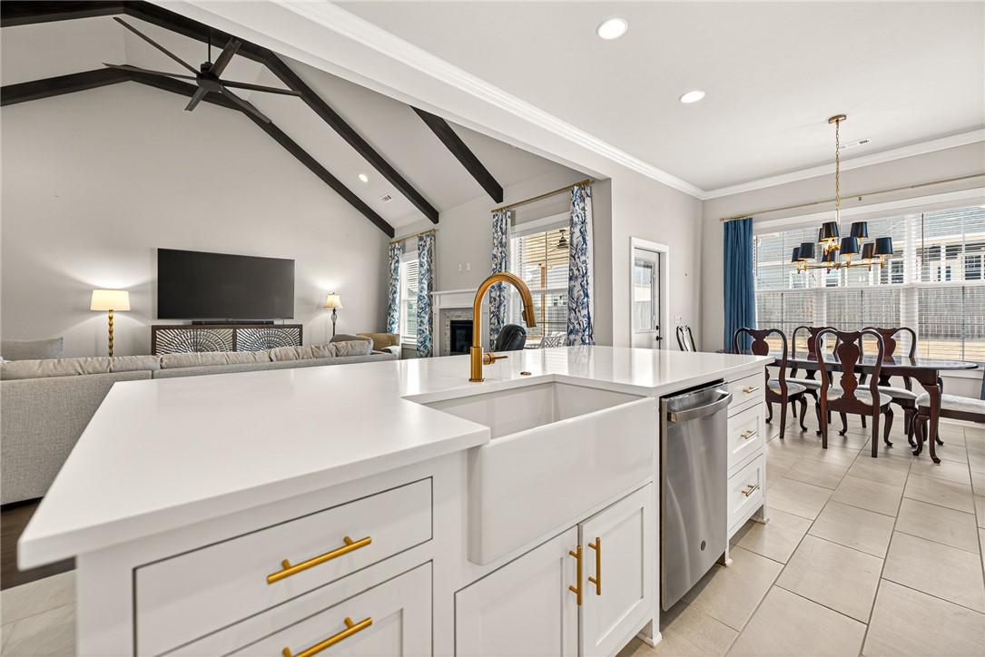 Crescent View Rogers - Residential