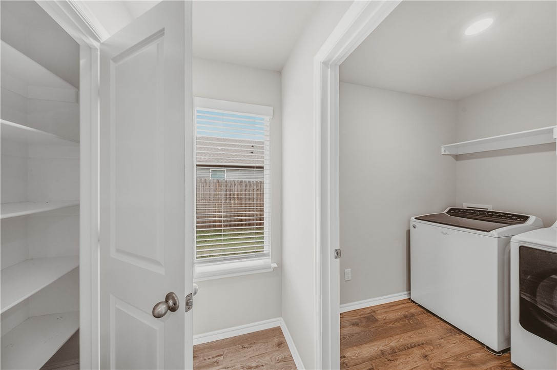 Pioneer Woods Sub Ph 4 Gentry - Residential