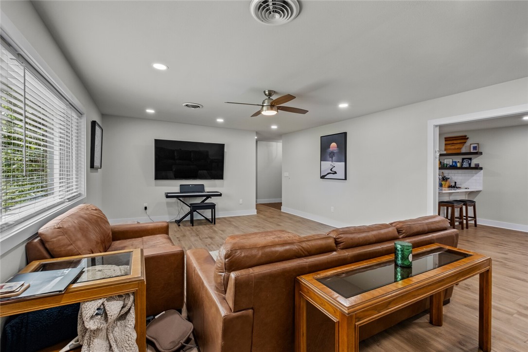 Sundown Sub Rogers - Residential