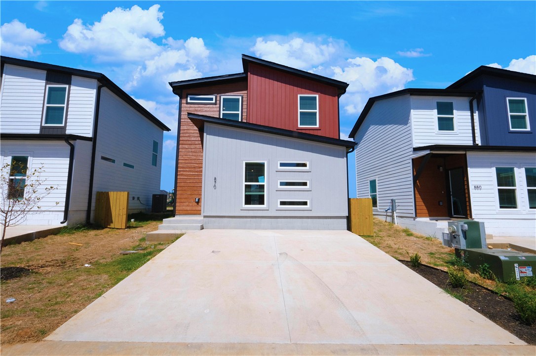 Modern, smart, affordable living! Looking for that first home, wanting to downsize and simplify, or looking for a low-maintenance investment property, Featherston Village may be exactly what you've been looking for. Never think about lawncare again! Everything you need in a great location. Wonderful new subdivision in Bentonville School District. Less than 5 miles from Walmart Corporate office. Come enjoy simplified living in a modern environment. Future parks and walking trails throughout neighborhood. Schedule a showing today!