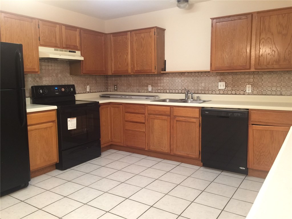 Holly Gardens Bentonville - Residential Lease