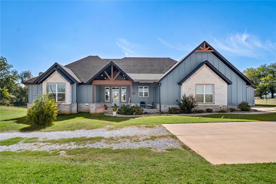 Welcome to 1257 NW Malone in Gentry, Arkansas ā a beautiful 2021-built home offering 2,239 sq. ft. of living space on 5 flat acres. This spacious property features 4 bedrooms, 3 full bathrooms, and a 3-car garage. The impressive 20x30 workshop, standing 20 feet tall, provides ample space for projects or storage. Enjoy the charm of country living with a small enclosed chicken house and a greenhouse perfect for year-round gardening. Conveniently located just 10 minutes from XNA Airport, this property combines comfort, functionality.