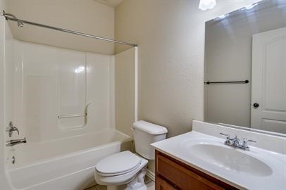 Sixth & Wood Hpr - Residential Lease