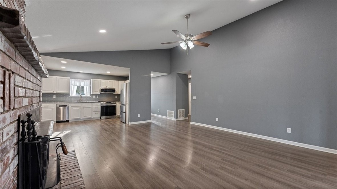 Avondale Sub 1 Bvv - Residential Lease