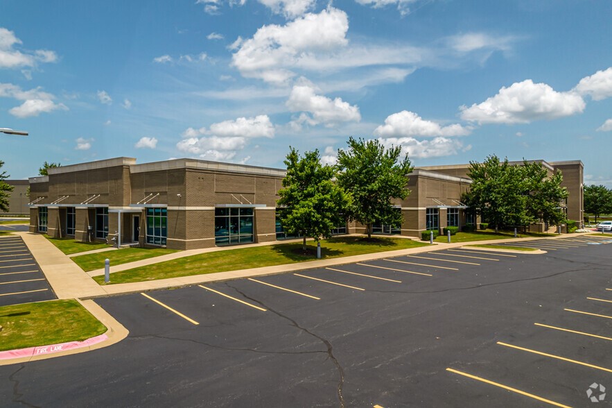 Southern Hills Bus Park Add Rogers - Commercial Lease