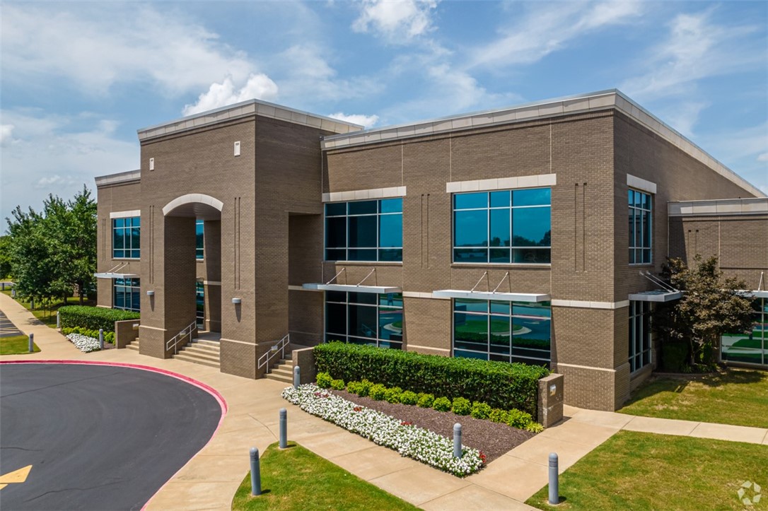 Southern Hills Bus Park Add Rogers - Commercial Lease