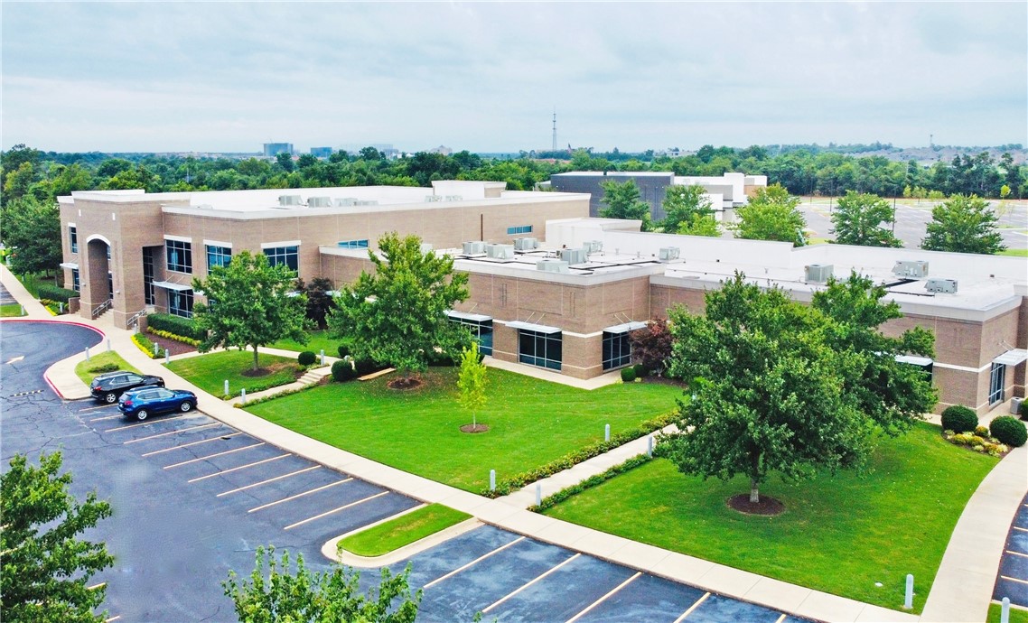 Southern Hills Bus Park Add Rogers - Commercial Lease