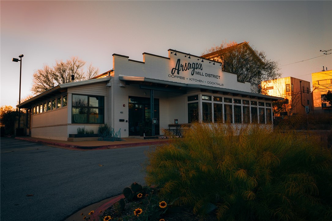 Fully Turnkey Restaurant & Coffee Shop.
Covered Patio on the Razorback Greenway.
Iconic Fayetteville Location.
Two RV Hook Ups Available.
Coffee & Espresso program.
Brick wood-fired oven.
Two walk-in units.
Full bar setup.
All FF&E conveys including custom furniture.
No naming rights convey.
A part of the Outdoor Refreshment Area (ORA).