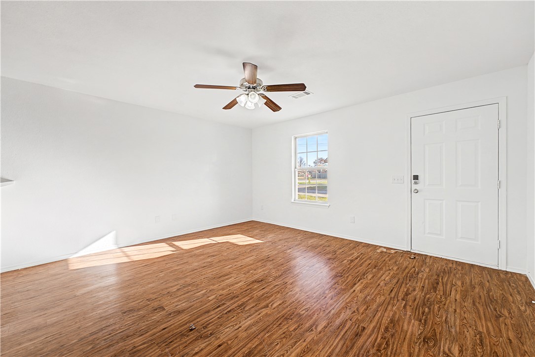 CARRIAGE SQUARE COURT HPR-BENTONVILLE - Residential