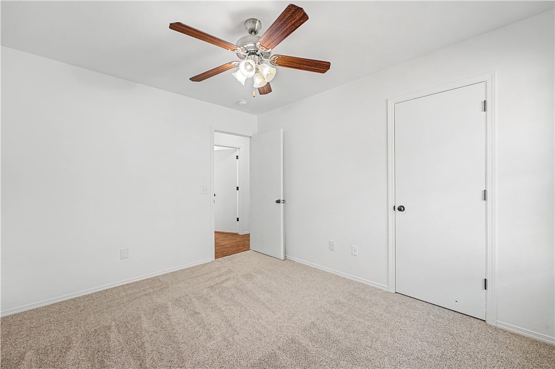 CARRIAGE SQUARE COURT HPR-BENTONVILLE - Residential