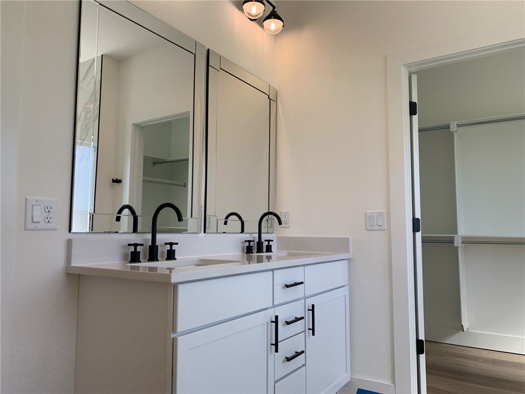 Livingston Square - Residential Lease