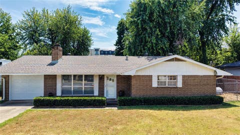 Photo of 803 SW 2nd Street, Bentonville, AR 72712 (MLS # 1359628)