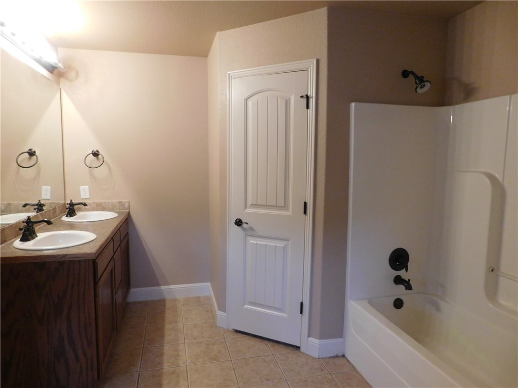 Greenfield Place Sub Rogers - Residential