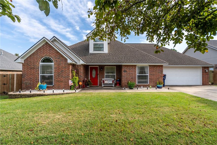 $4,000 preferred lender credit with preferred lender! Beautifully updated 4 Bed 2 Bath home offering just under 2200 sq. ft. of stylish living space on a spacious lot in one of Siloam’s most desirable neighborhoods! Has an inviting floor plan with new LVP wood look flooring, paint, updated canned lighting & new carpet upstairs. The heart of the home is the remodeled kitchen featuring painted cabinets, granite countertops, eat-in kitchen & formal dining making it perfect for cooking & entertaining. Both bathrooms also have new painted cabinets & granite counters, including a new luxurious custom walk-in shower in the primary suite. Outside, the backyard provides plenty of room for play, gardening, or quiet evenings at home. Has a privacy fenced backyard, patio area & 12x14 storage building. New roof in October 2025, hvac 2023 & hot water heater 2020. Has a gas log fireplace, storm door with a doggie door in back, keyless entry, pantry, double oven, walk-in closets, huge bedroom or bonus room upstairs & much more.