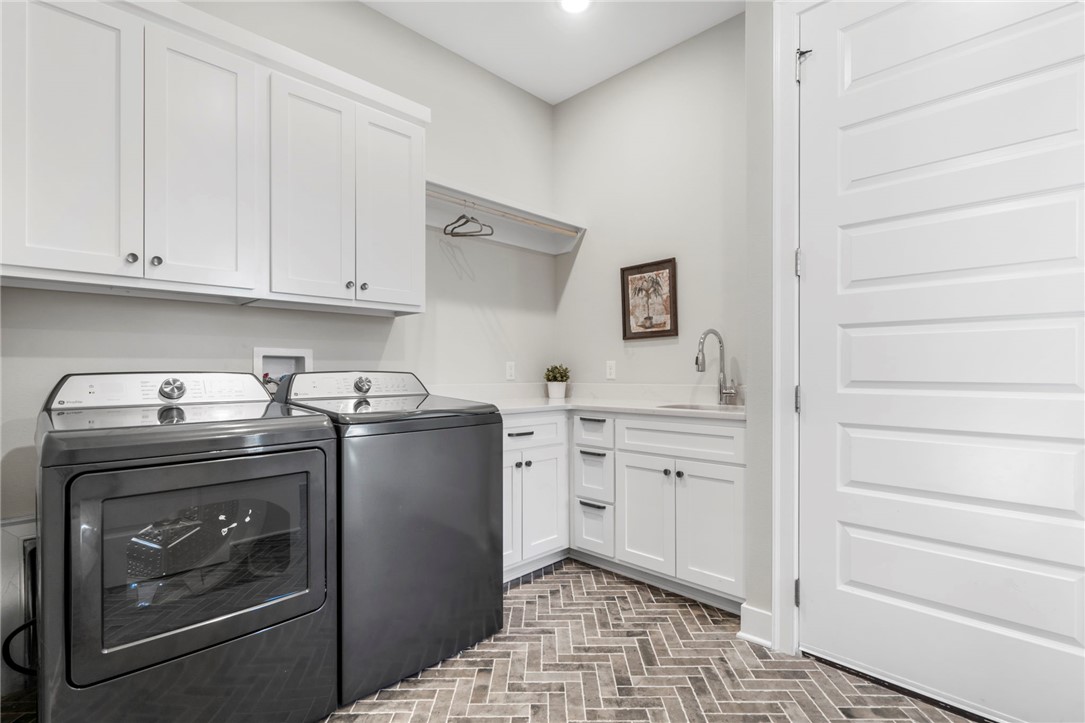 Dutton Woods - Residential