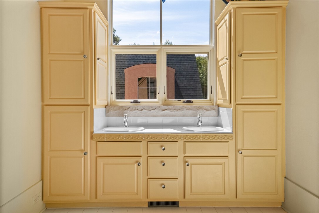 Bluff Shores - Residential