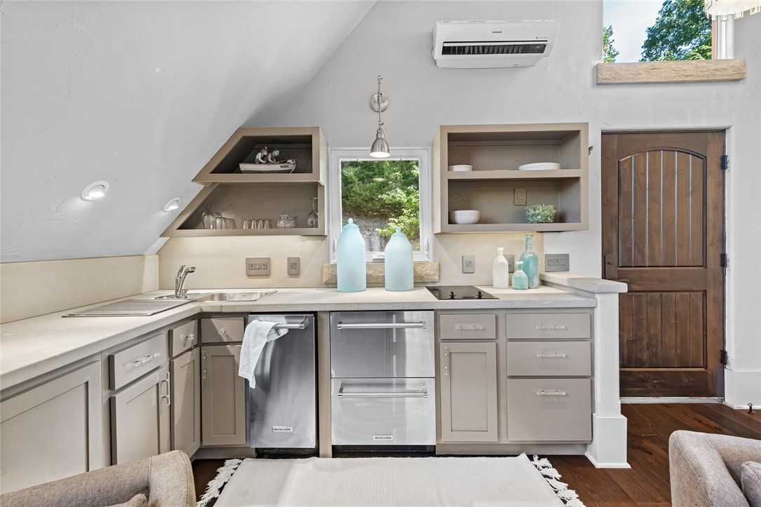 Bluff Shores - Residential