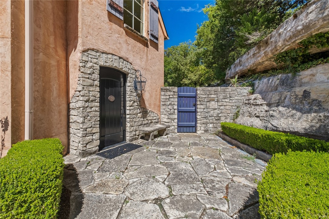 Bluff Shores - Residential