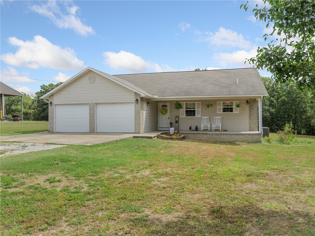 Located in Bergman, AR this beautiful home boasts 3 beds/2 baths and just under an acre of private bliss. Drink in the serene quietness of this home as you enjoy coffee on the back porch or an evening of shade on the covered front porch. With 1469 Sq Ft this home provides plenty of room for a starting family or a family that is growing and needs to expand. Take the time to check out this gem in Bergman.