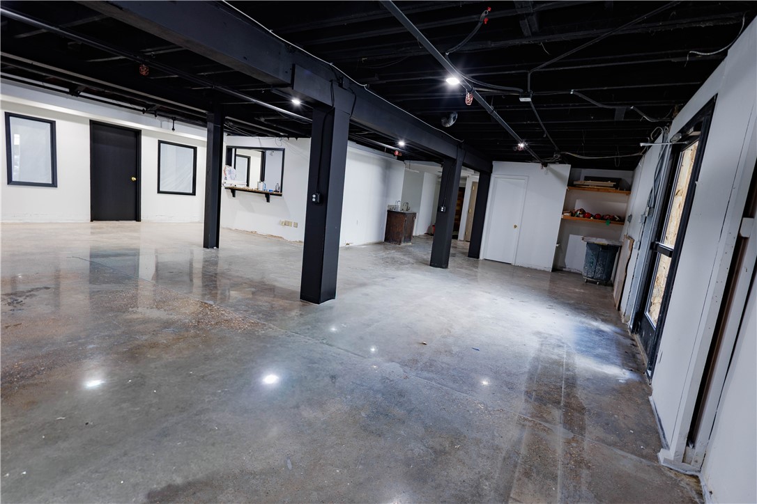Fayetteville Original - Commercial Lease