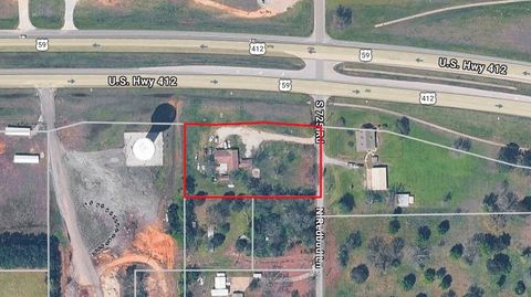 Photo of 4512 cedar Drive, Colcord, OK 74338 (MLS # 1338842)