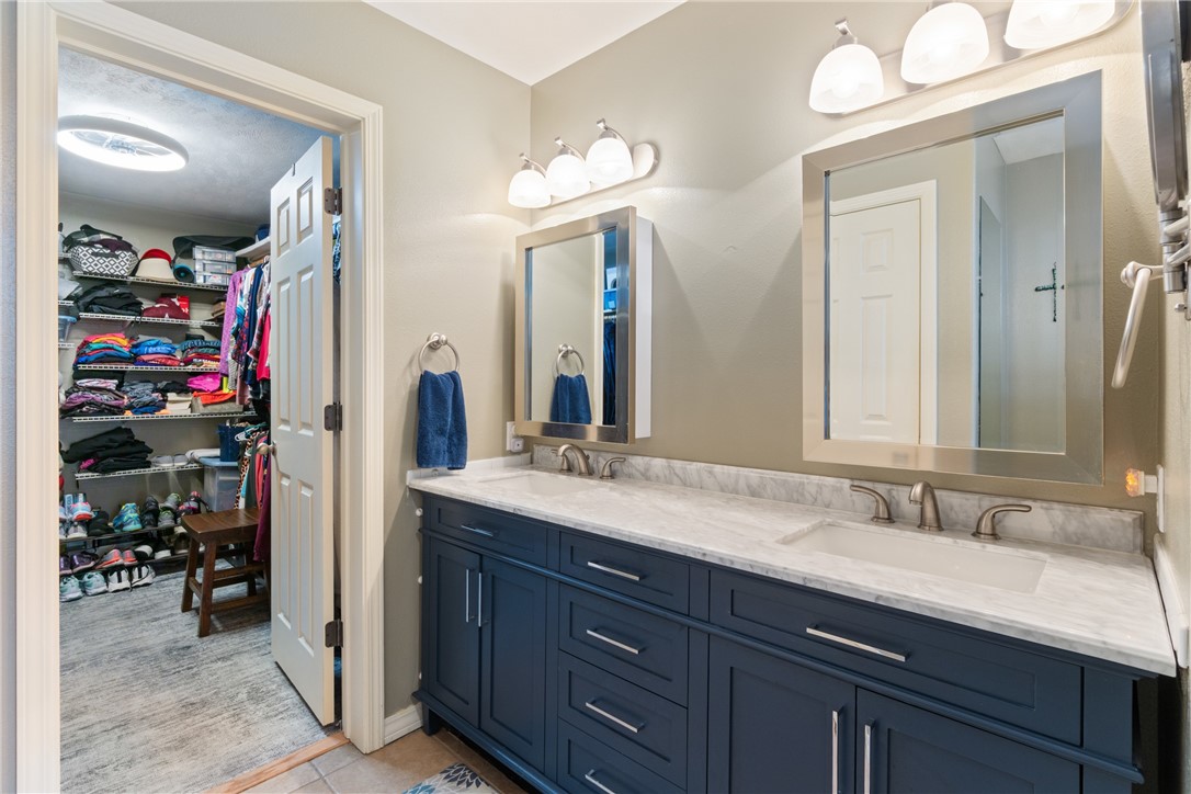 Unit 6 Holiday Island - Residential