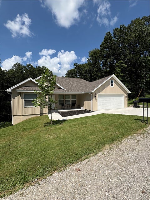 Photo of 8 Ampthill Lane, Bella Vista, AR 72714 (MLS # 1359048)