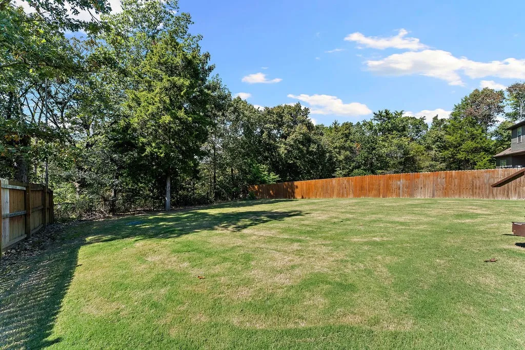 Bella Vista, Arkansas 72714, United States, 3 Bedrooms Bedrooms, ,3 BathroomsBathrooms,Residential,Active,225251