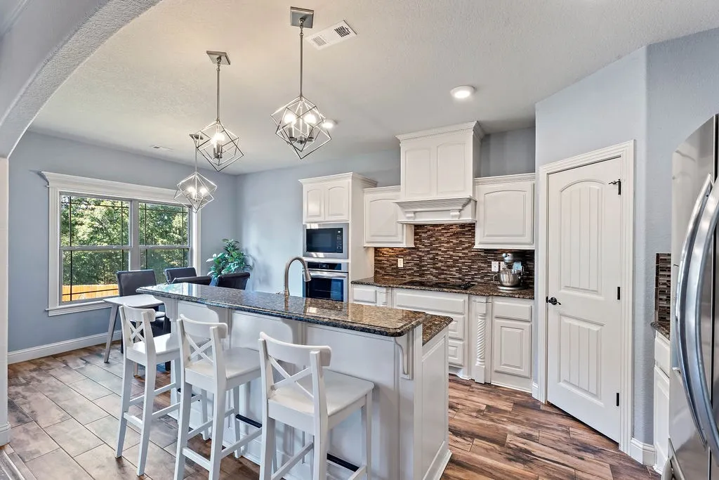 Bella Vista, Arkansas 72714, United States, 3 Bedrooms Bedrooms, ,3 BathroomsBathrooms,Residential,Active,225251