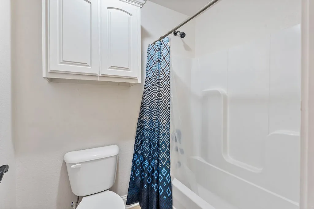 Bella Vista, Arkansas 72714, United States, 3 Bedrooms Bedrooms, ,3 BathroomsBathrooms,Residential,Active,225251