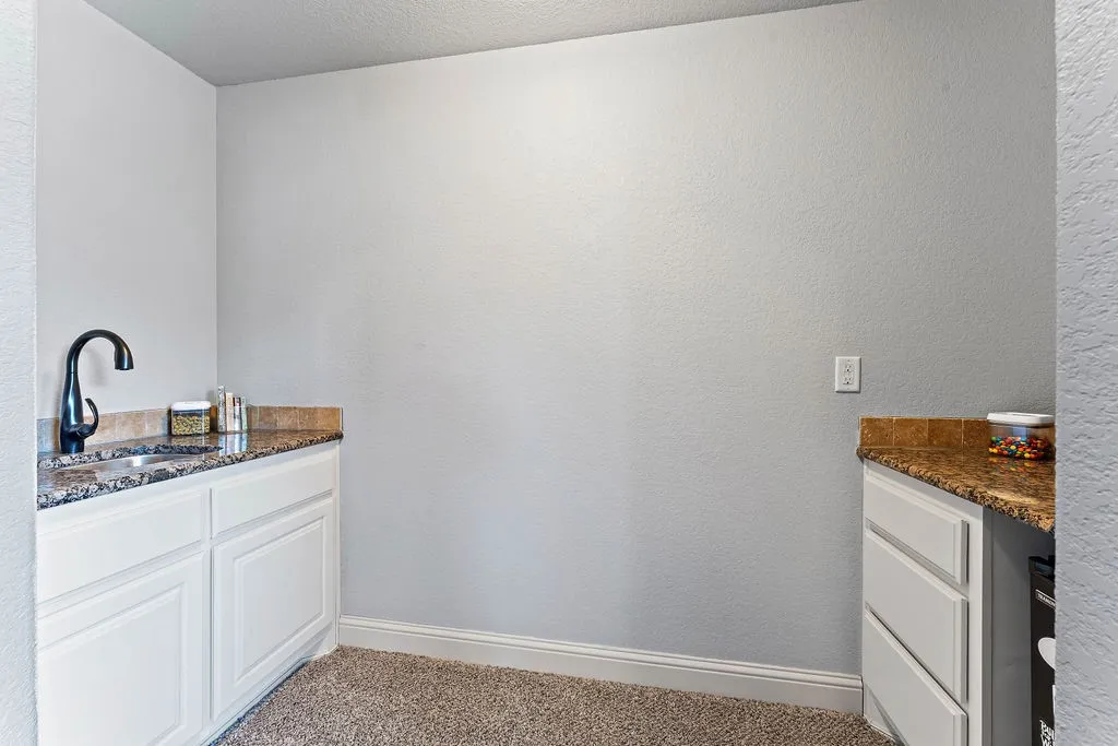 Bella Vista, Arkansas 72714, United States, 3 Bedrooms Bedrooms, ,3 BathroomsBathrooms,Residential,Active,225251