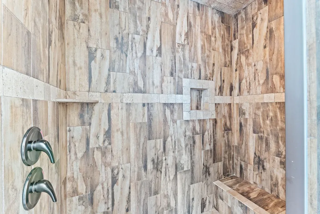 Bella Vista, Arkansas 72714, United States, 3 Bedrooms Bedrooms, ,3 BathroomsBathrooms,Residential,Active,225251