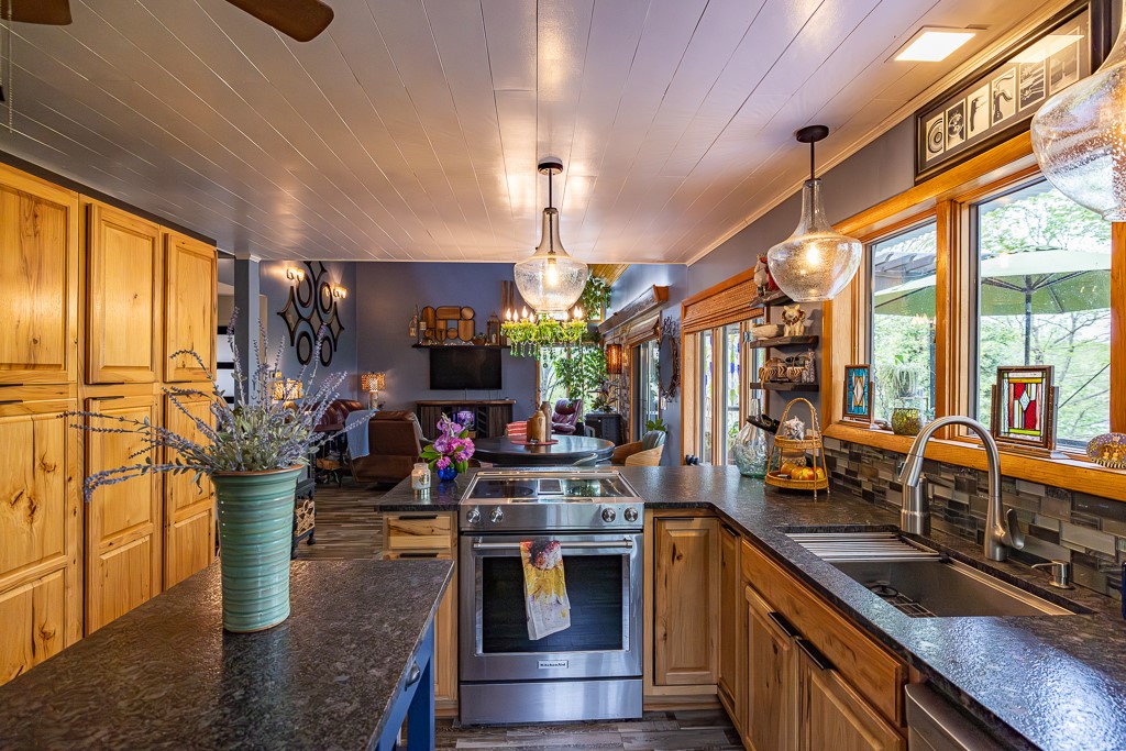 Shady Cove Sub - Residential