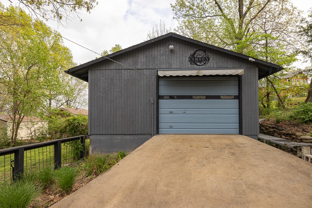 Shady Cove Sub - Residential