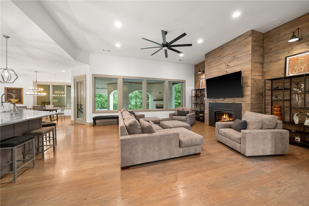 Oak Tree Centerton - Residential