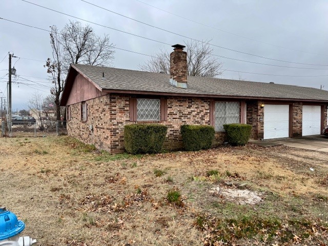 Delightful 2 bedroom duplex located in Springdale! Large living room with brick, gas fireplace. Kitchen comes with all appliances except a microwave. Concrete flooring throughout. Storage located in hallway and laundry room has washer and dryer hookups with access to fenced backyard! Tenants responsible for electric, gas, water/trash, cable/internet, lawn care, and washer and dryer. Applications to be completed on www.nwarealtypm.com. Showings are through appointments only. We process applications as we receive and once an application is approved, we reach out for deposit. Deposit secures the unit not the application. Please be aware of scams. Our application process is to be paid online through a secure portal, and we do not accept cash, CashApp, Venmo, and/or PayPal. Maintenace to complete make ready and will be cleaned!