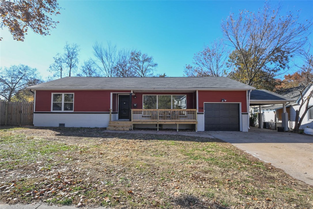 This loving home is the perfect opportunity for those needing to be close to all the hot-spots in Siloam Springs. Within walking distance to downtown, restaurants, shopping, memorial park, splash pad and even the aquatic center. Alongside the 3 bedrooms this house even has a spacious sunroom & a bonus room/ office as well. Remodeling done in 2024. Full kitchen & bathrooms remodel, Updated electrical lines up to the code, updated plumbing, Sunroom & the North Bedroom windows getting replaced,new floors, doors replaced ,texturing and paint & New deck in front. The backyard has plenty of room for the weekend barbeques or just to sit and enjoy a nice evening. Also listed for rent. House to be sold AS-IS.