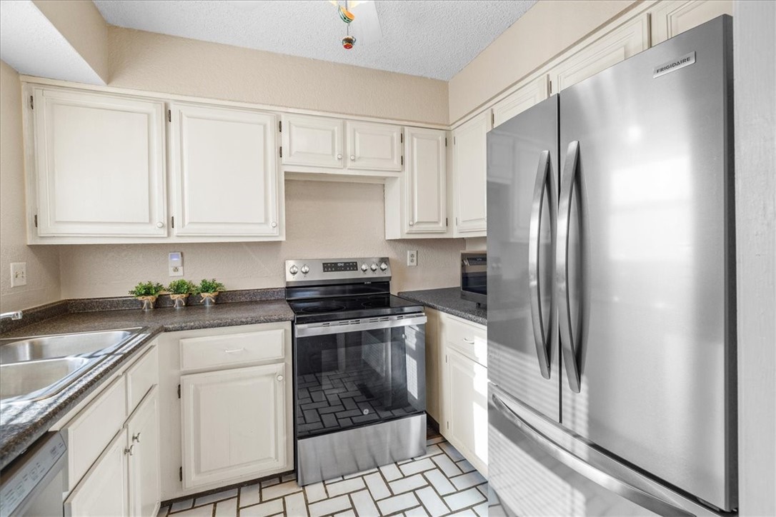 Basildon Courts Bvv - Residential