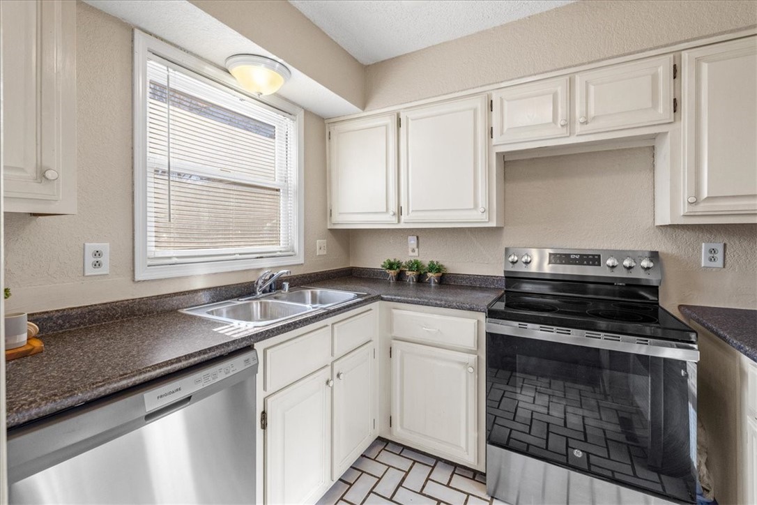 Basildon Courts Bvv - Residential