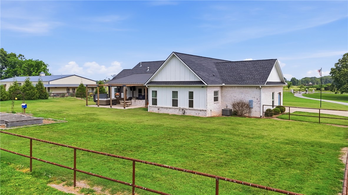 25-20-32-RURAL - Residential