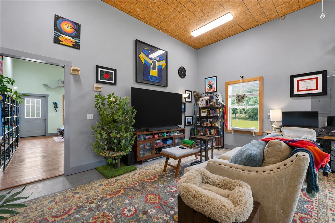25-20-32-RURAL - Residential