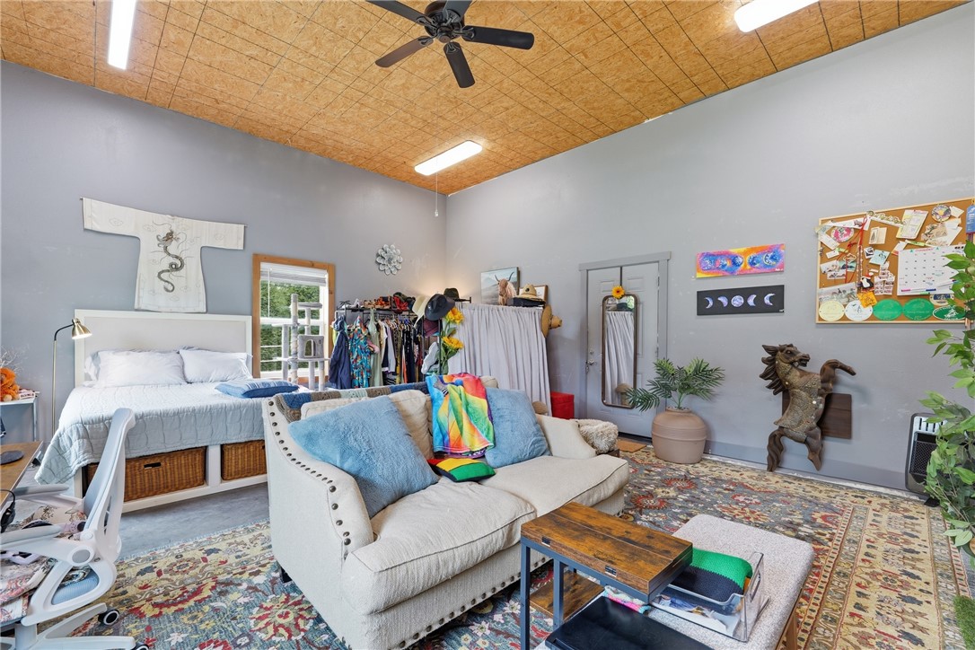 25-20-32-RURAL - Residential